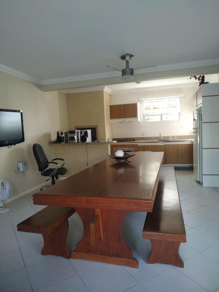 Casa em Praia de Fora, Palhoça. 3 quartos, 250m². Imagem 3 de 21